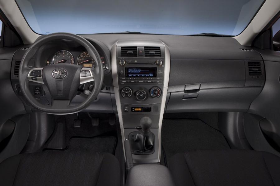  Toyota Corolla 2011 года  (фото 59 из 76)
